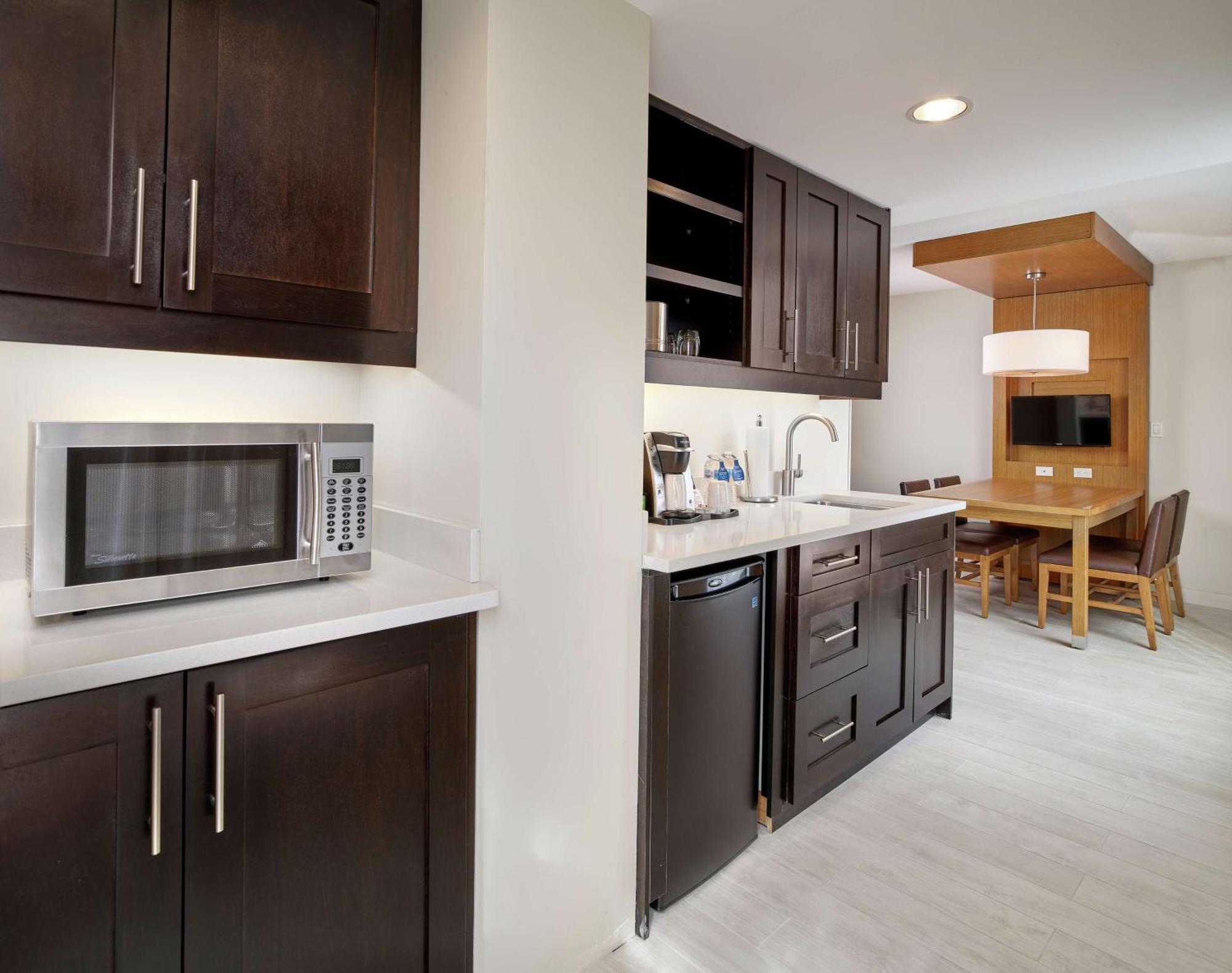 Doubletree By Hilton Edmonton Downtown Hotel Bagian luar foto