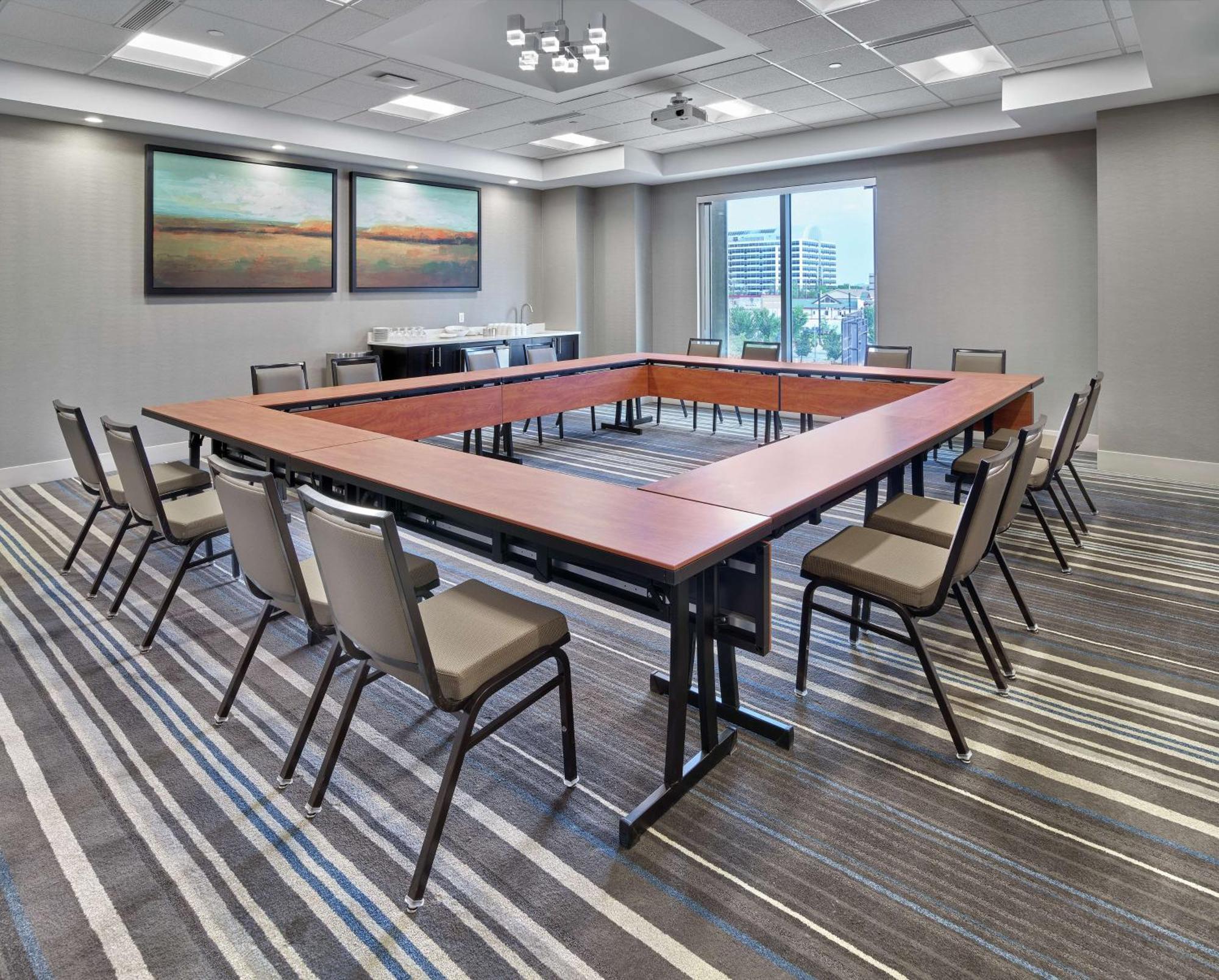 Doubletree By Hilton Edmonton Downtown Hotel Bagian luar foto