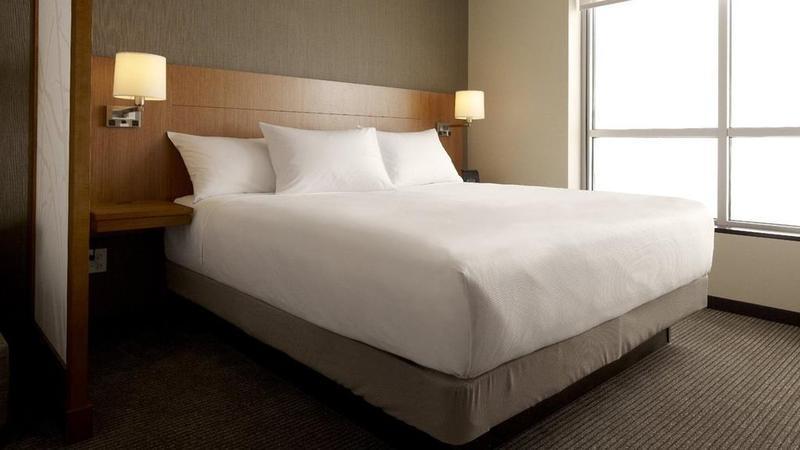 Doubletree By Hilton Edmonton Downtown Hotel Bagian luar foto