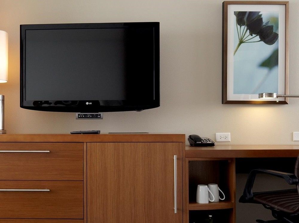 Doubletree By Hilton Edmonton Downtown Hotel Bagian luar foto