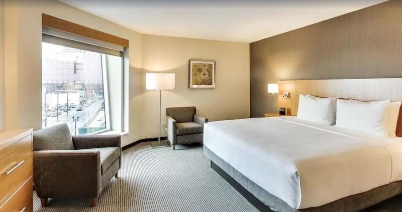 Doubletree By Hilton Edmonton Downtown Hotel Bagian luar foto