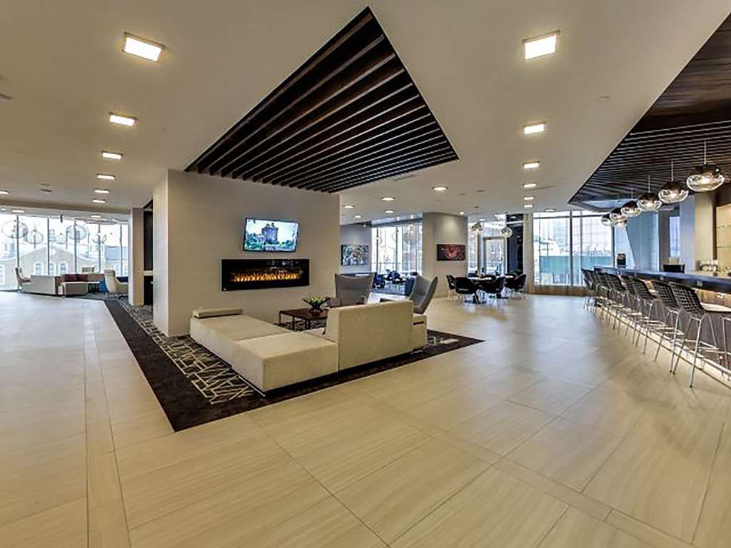 Doubletree By Hilton Edmonton Downtown Hotel Interior foto